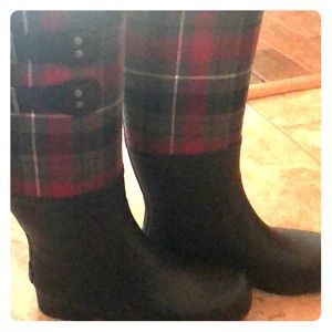 UGG rain boots size 7